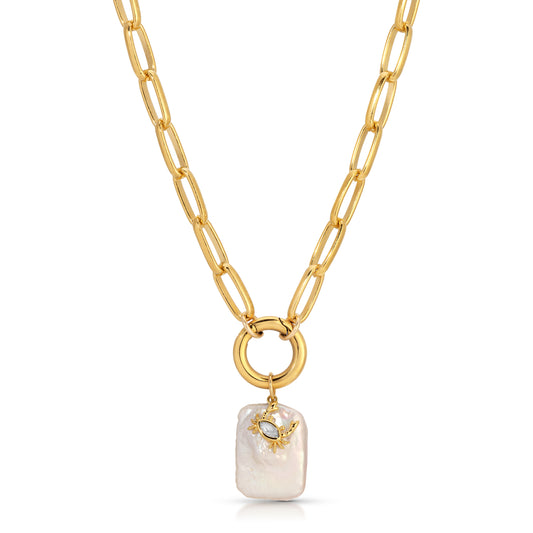 Crabby Chic Pearl Necklace